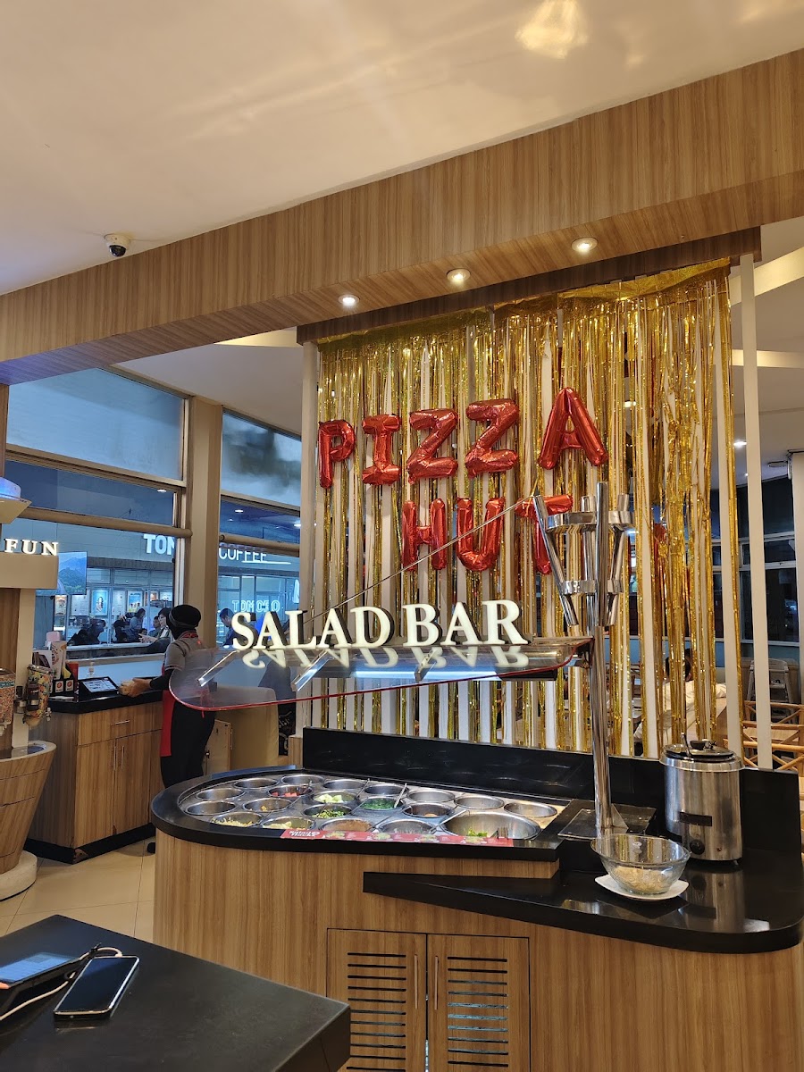 Pizza Hut Restoran - Pusat Grosir Cililitan