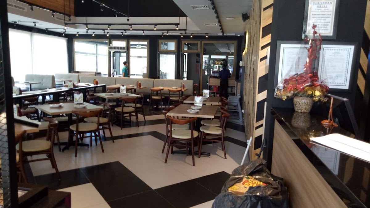 Pizza Hut Restoran - The Park Solo