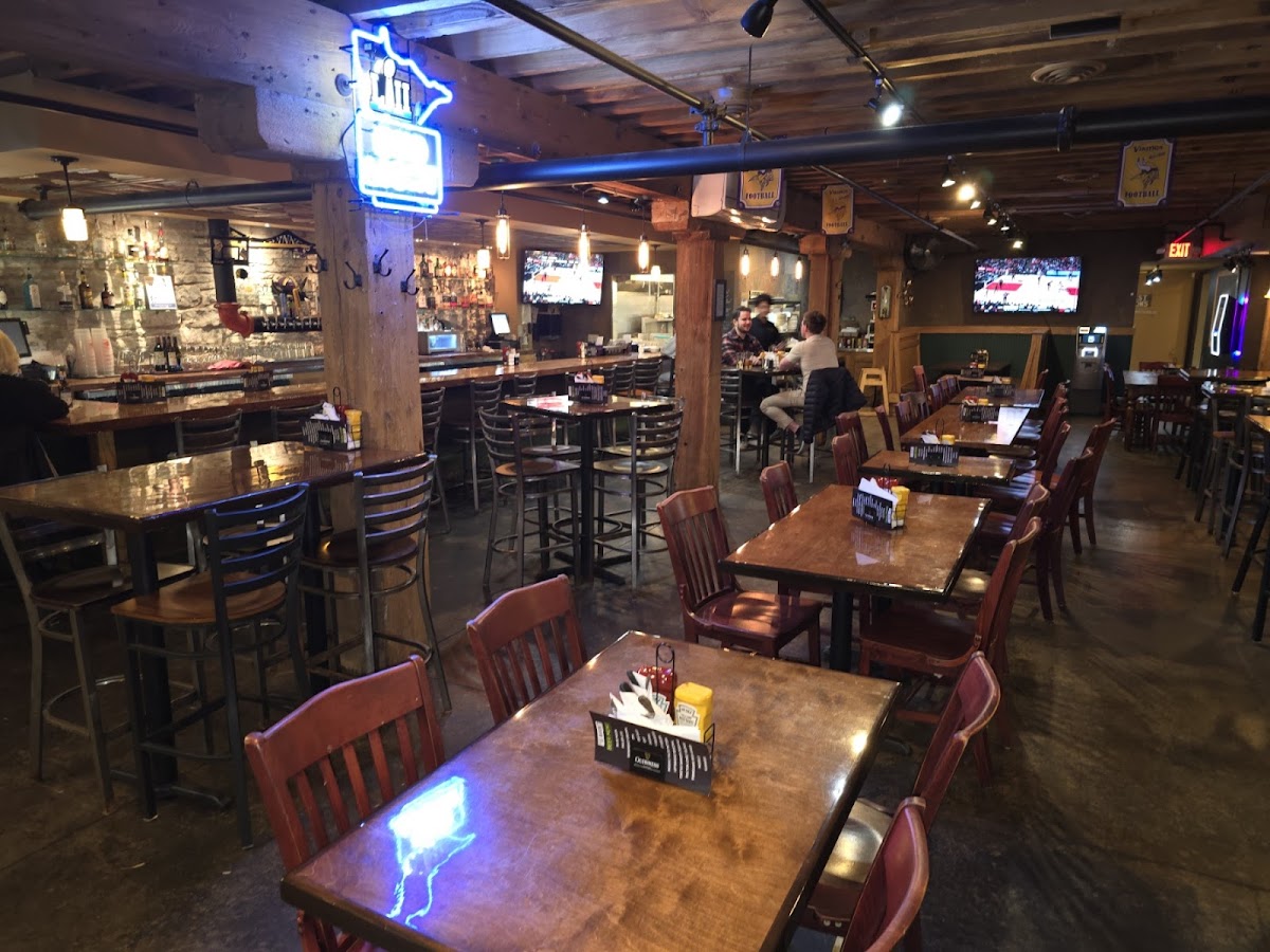 Pog Mahone's Pub & Grill