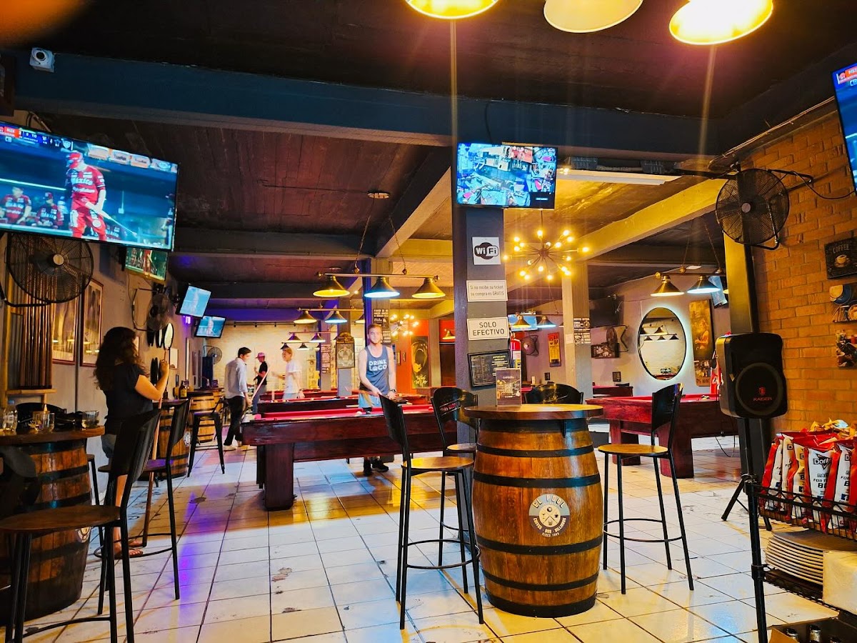 Pool Vallarta Cafe & Bar