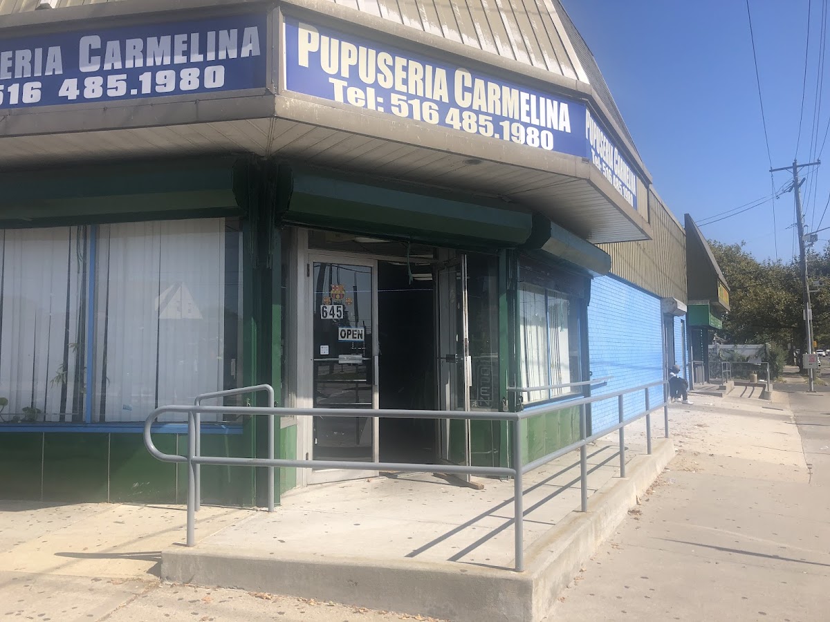 Pupuseria Carmelina