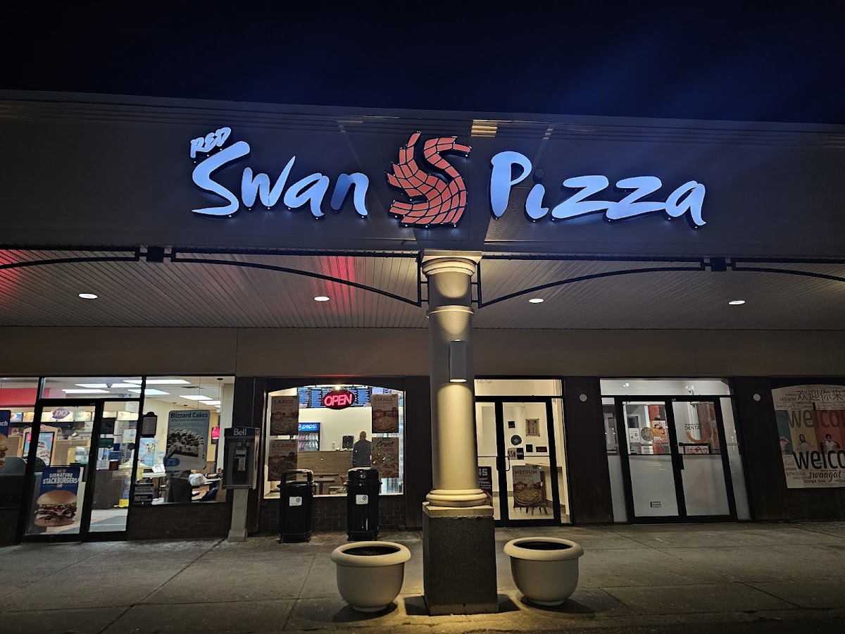 Red Swan Pizza - Waterloo Westmount Rd