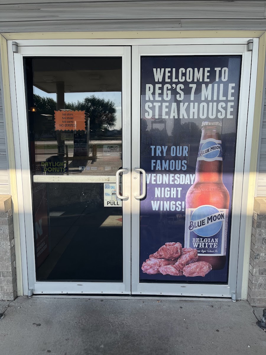 Reg's 7 Mile Steakhouse