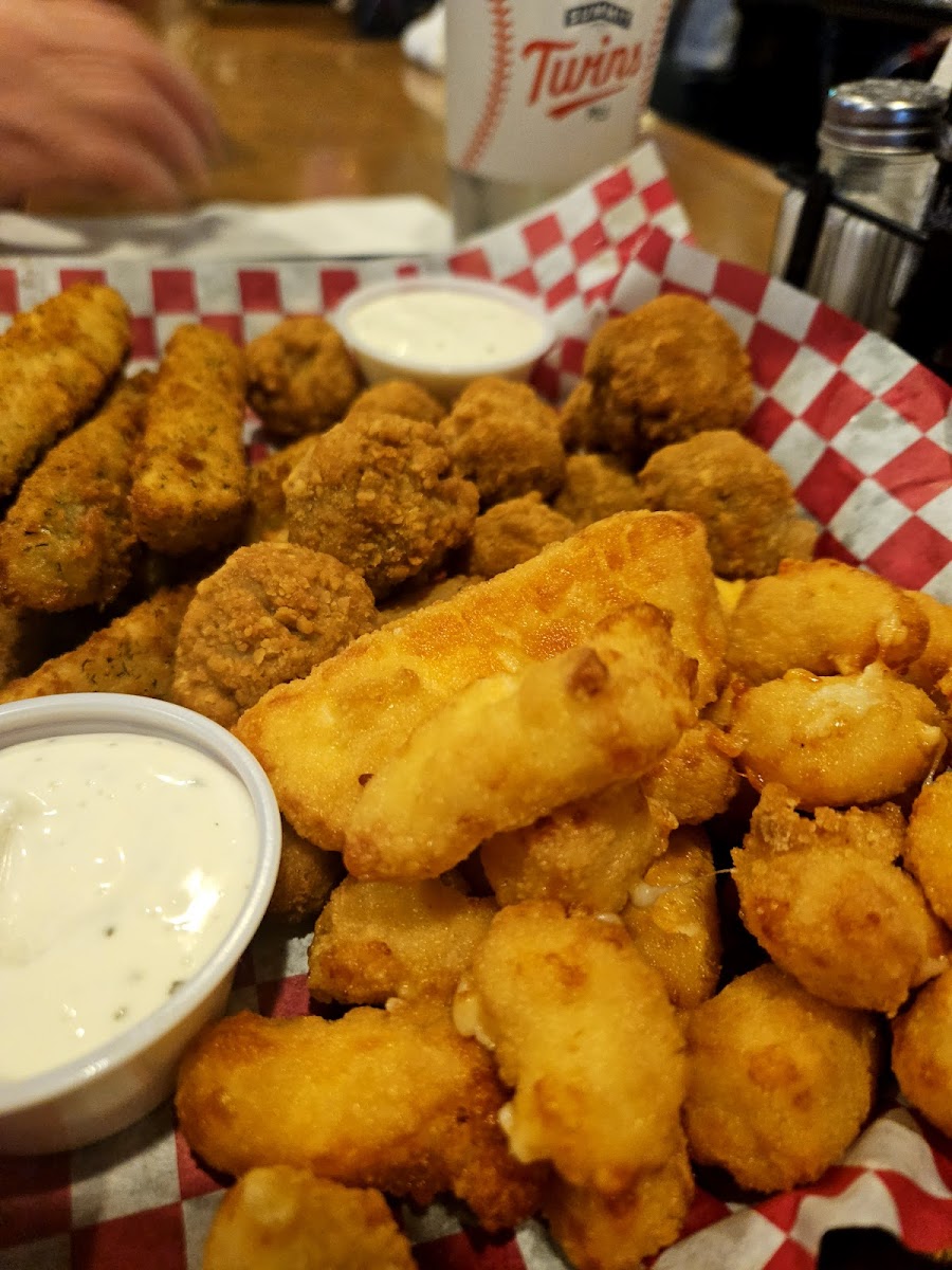 Rj's On 5Th Ave Bar & Grill