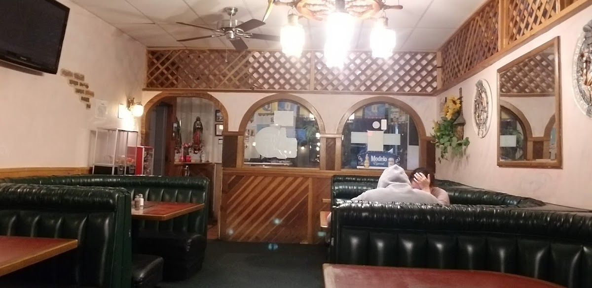 Roca Del Mar Mexican And Seafood Restaurant