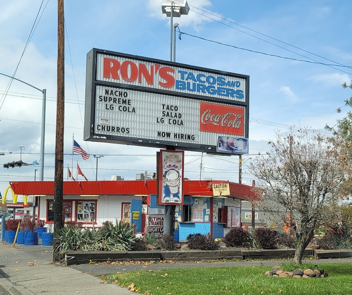 Ron’S Tacos And Burgers