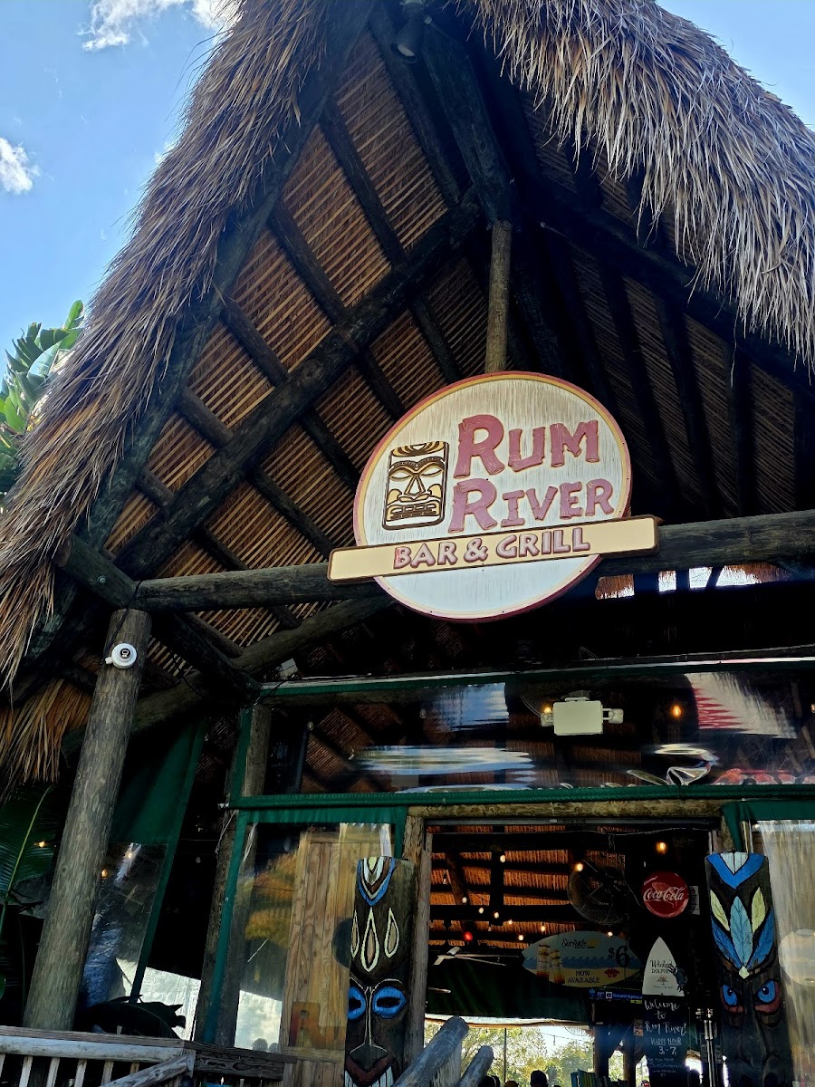 Rum River Bar & Grille