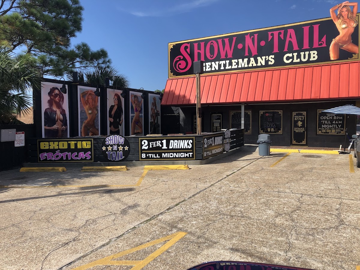 Show N Tail The Legend Llc Gentlemen's Club