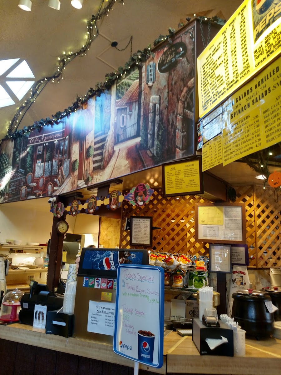 Sid's Super Submarines, Pizza & 6-Pack