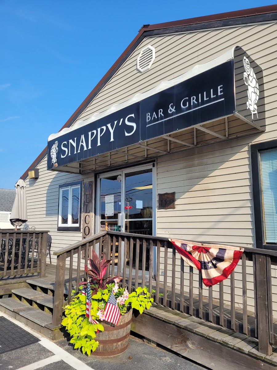 Snappy's Bar & Grille