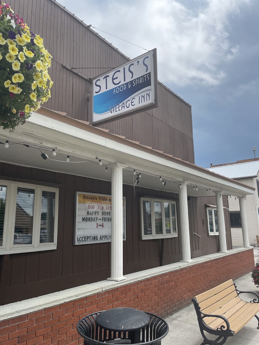 Steis's Village Inn