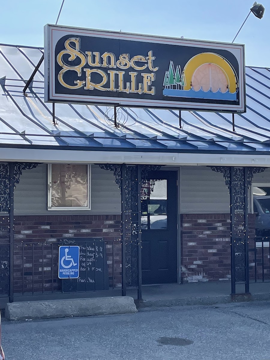 Sunset Grill Belgrade Lakes