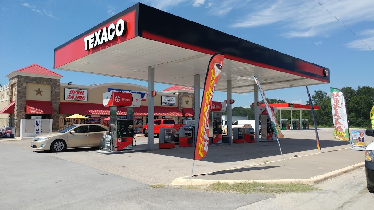 Texaco Truck Stop - Benbrook