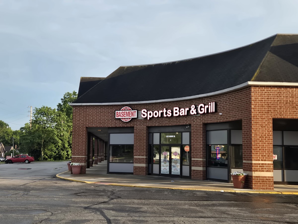 The Basement Sports Bar & Grill In Stow