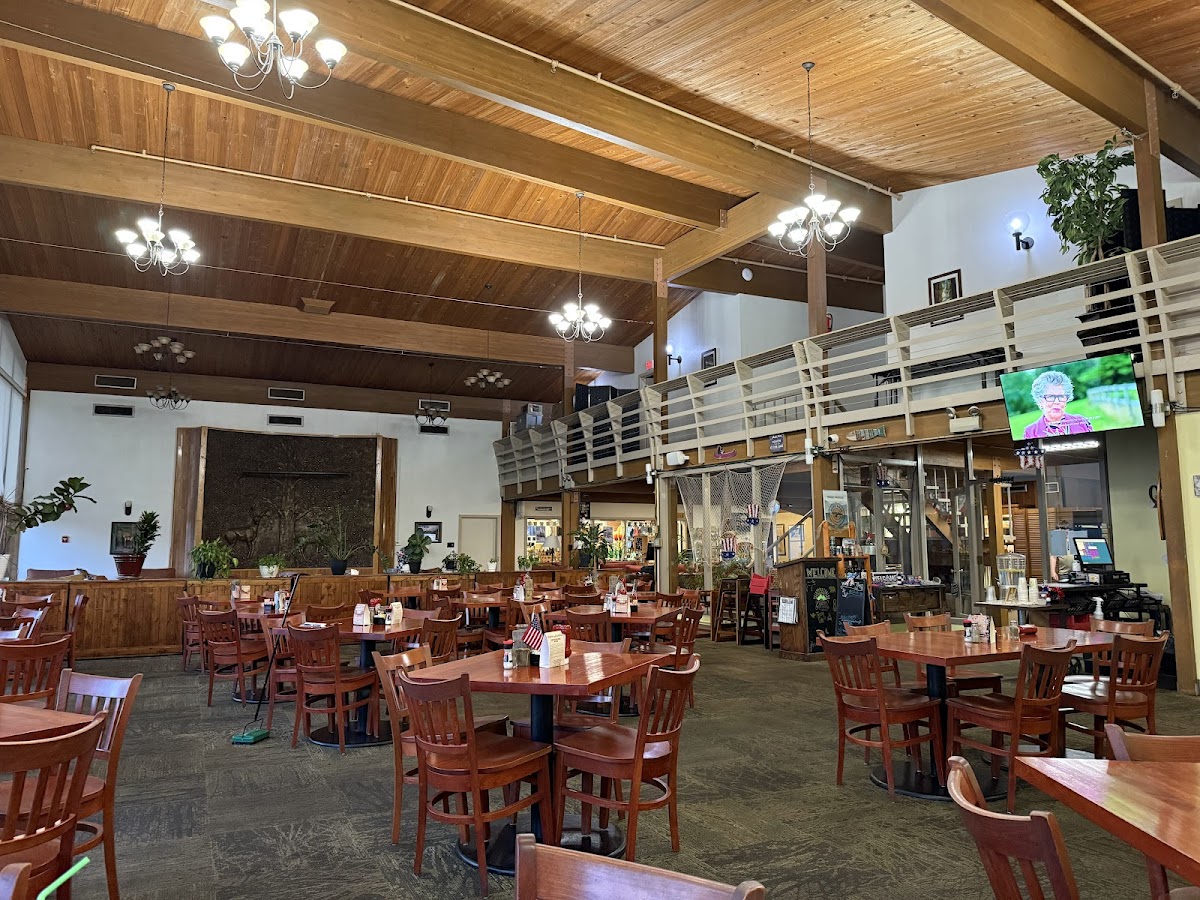 The Lodge Lakefront Dining