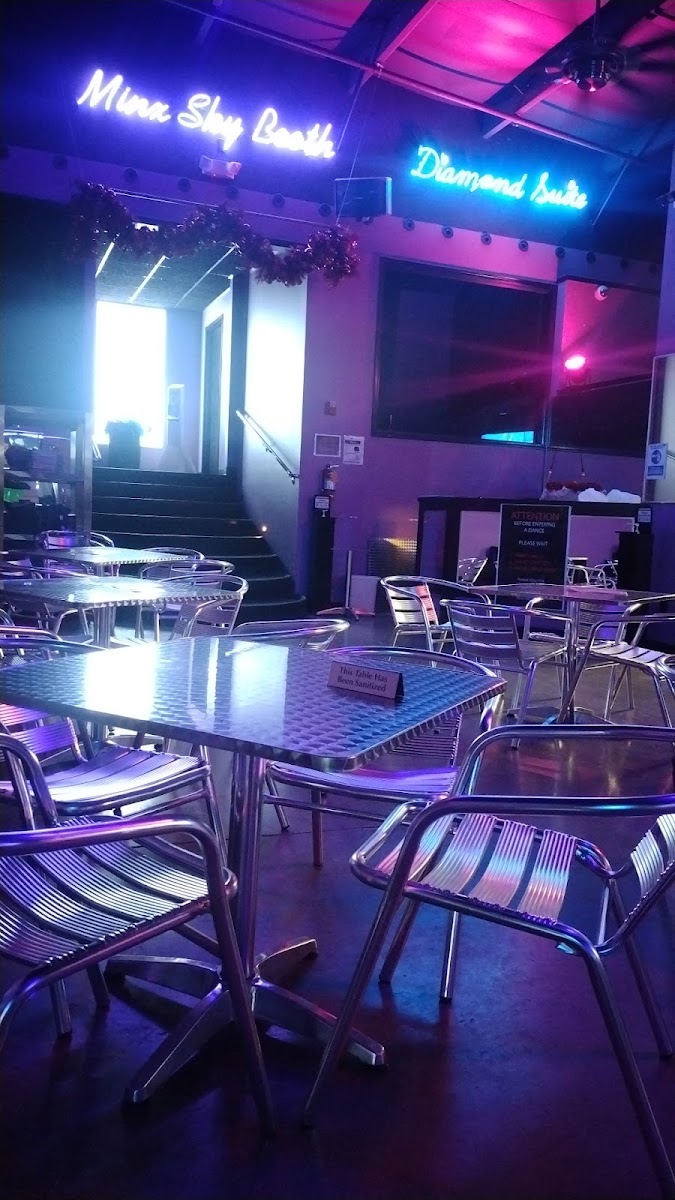 The Minx Show Palace