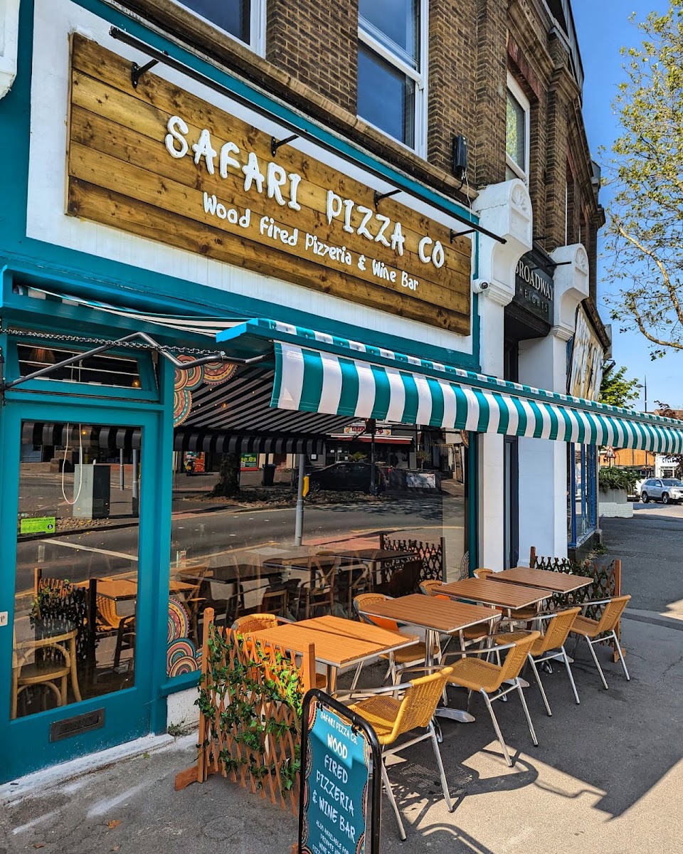 The Safari Pizza Co, Pizzeria And Wine Bar