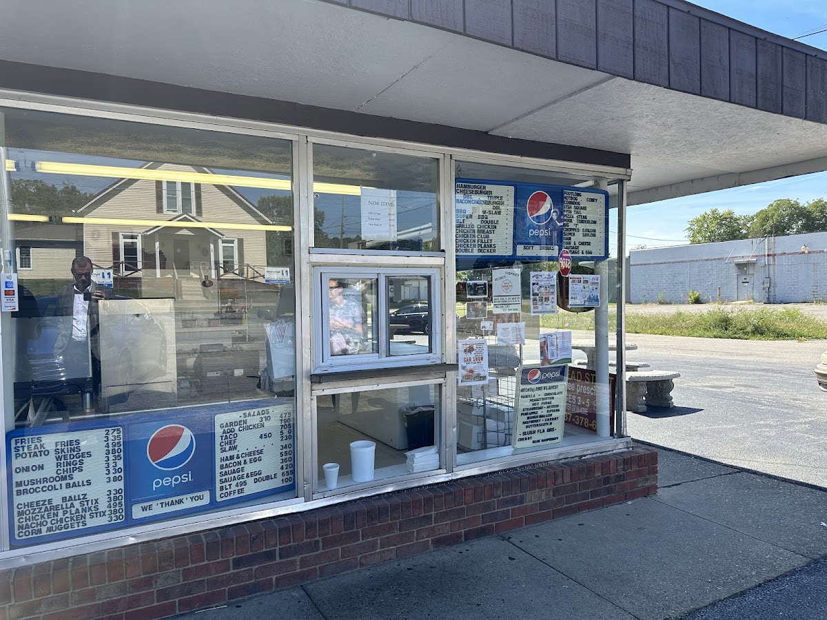 Thompsons Eat & Treat