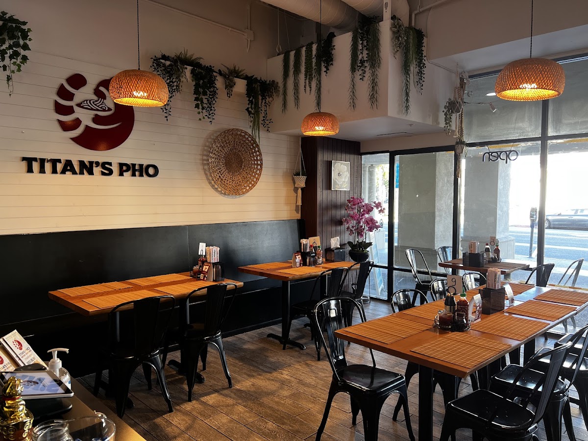 Titan's Pho