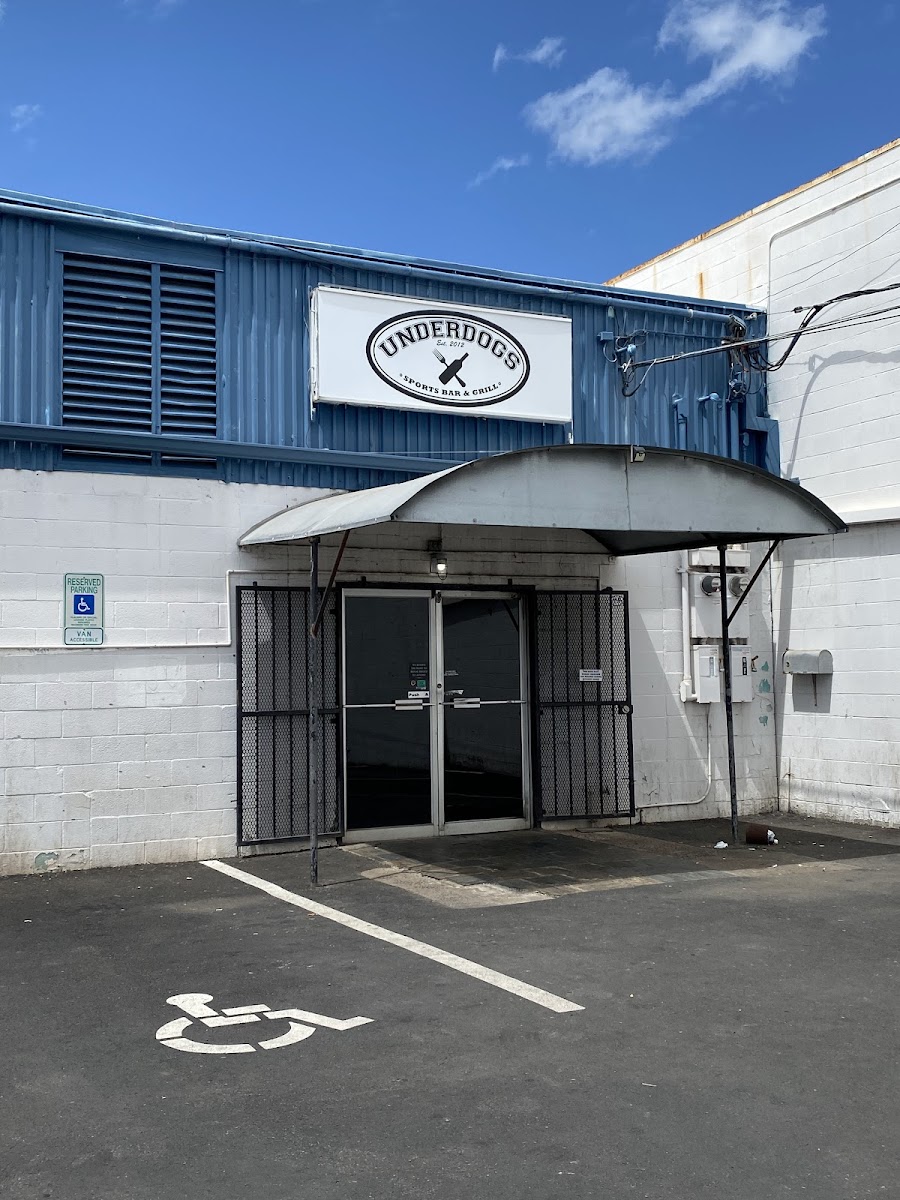 Underdogs Sports Bar & Grill