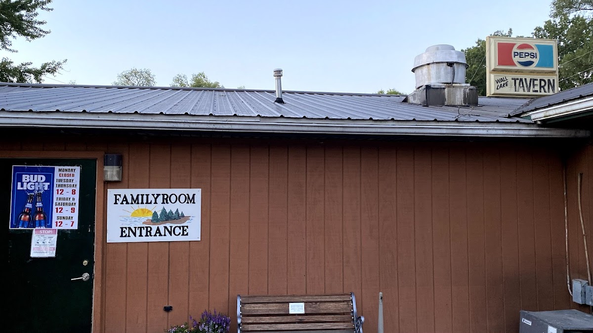 Wall Lake Tavern
