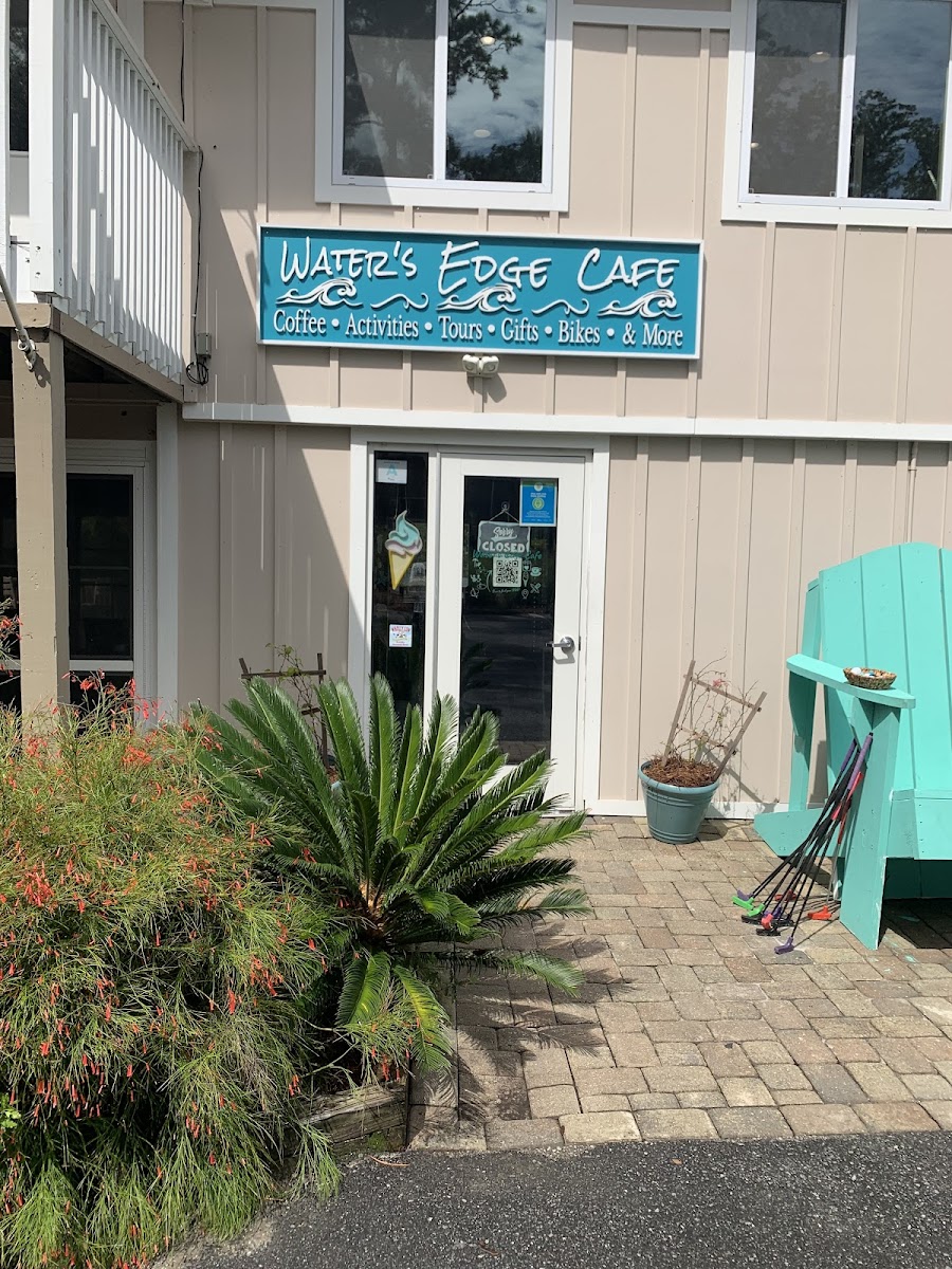 Water's Edge Cafe