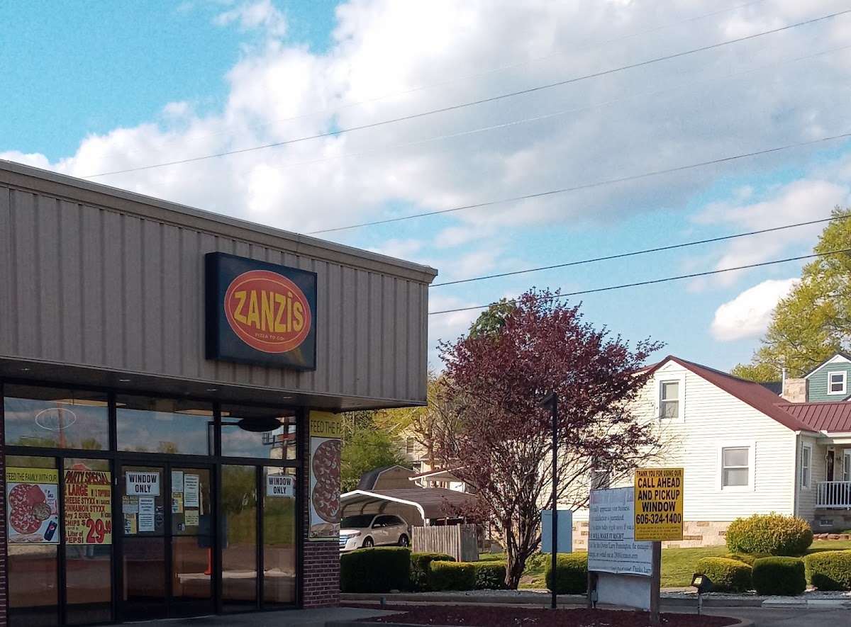 Zanzi’S Pizza