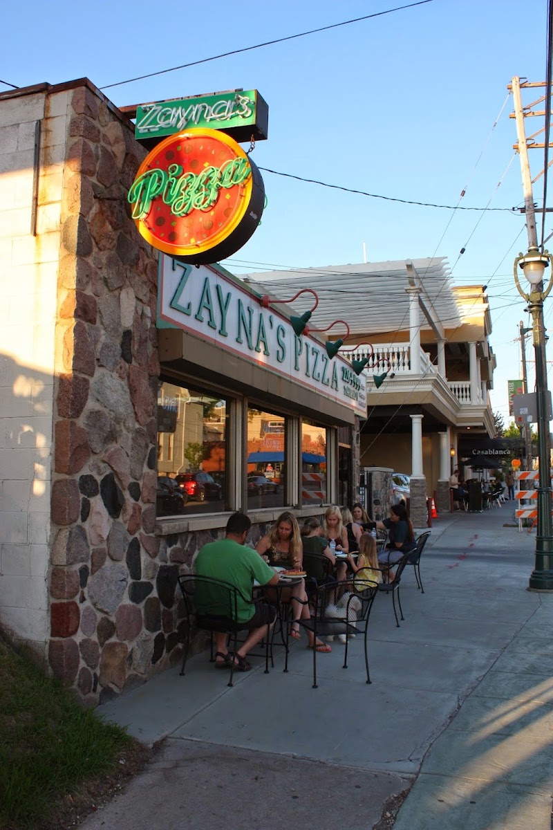 Zayna's Pizza